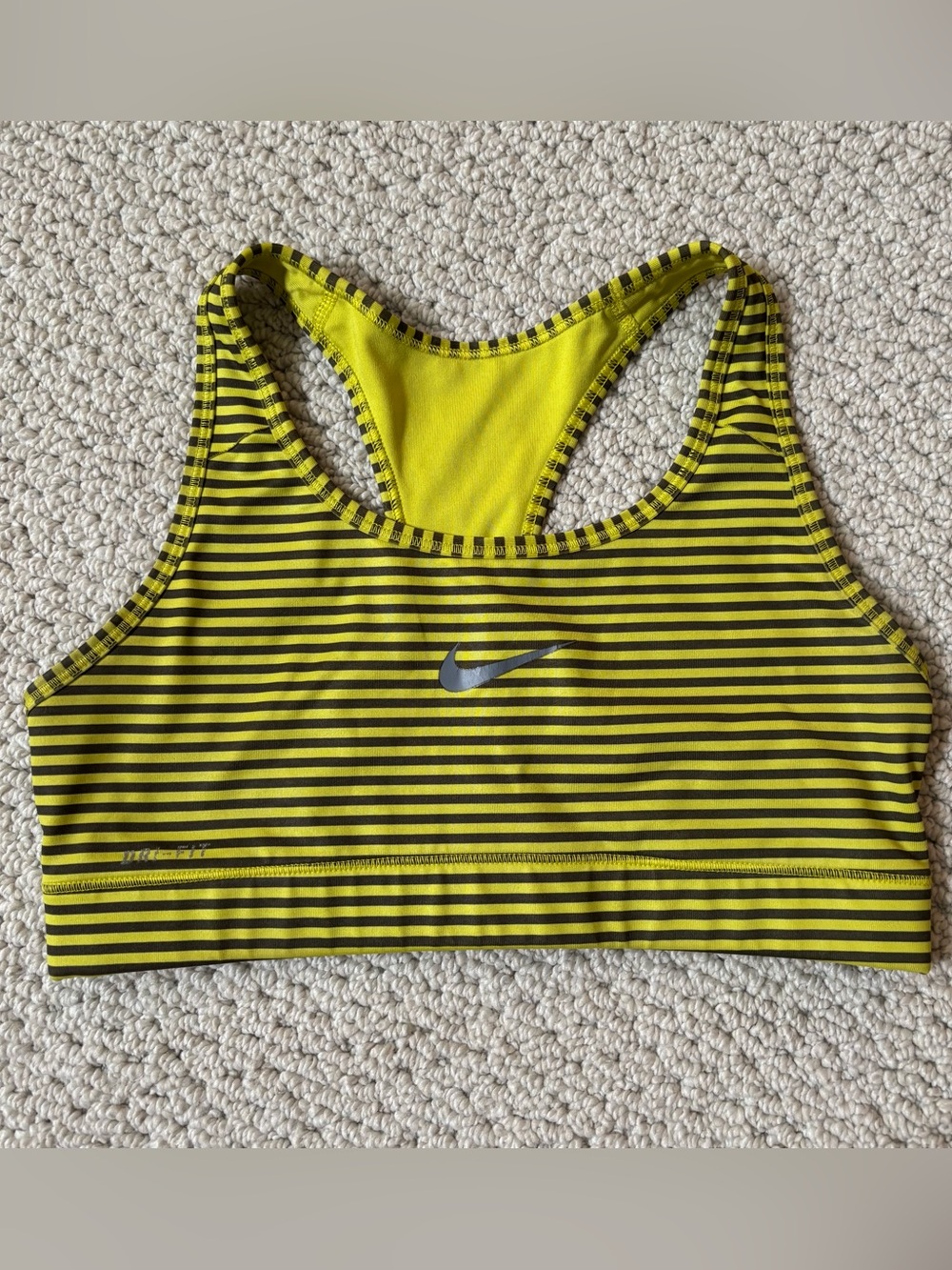 Nike Women's Striped Swoosh MediumSupport Non-Padded Sports Bra est XS or S